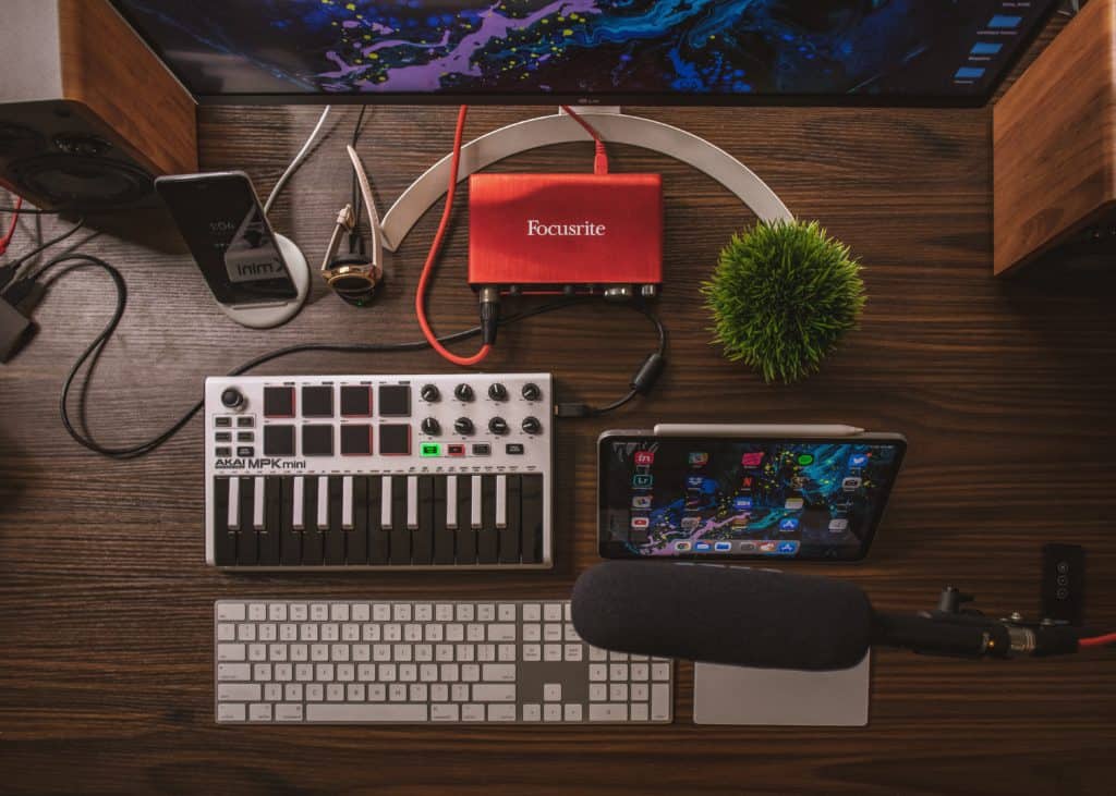 akai mpk mini focusrite scarlett