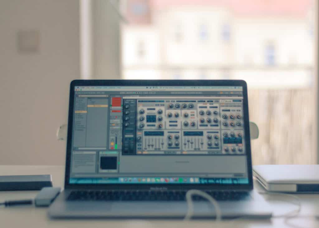 best mac laptop for music production 2017