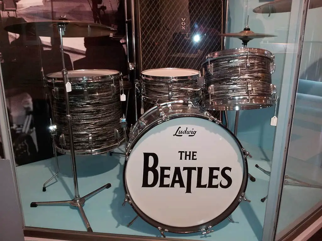 how did the beatles record drums - replica of ringo starr's kit